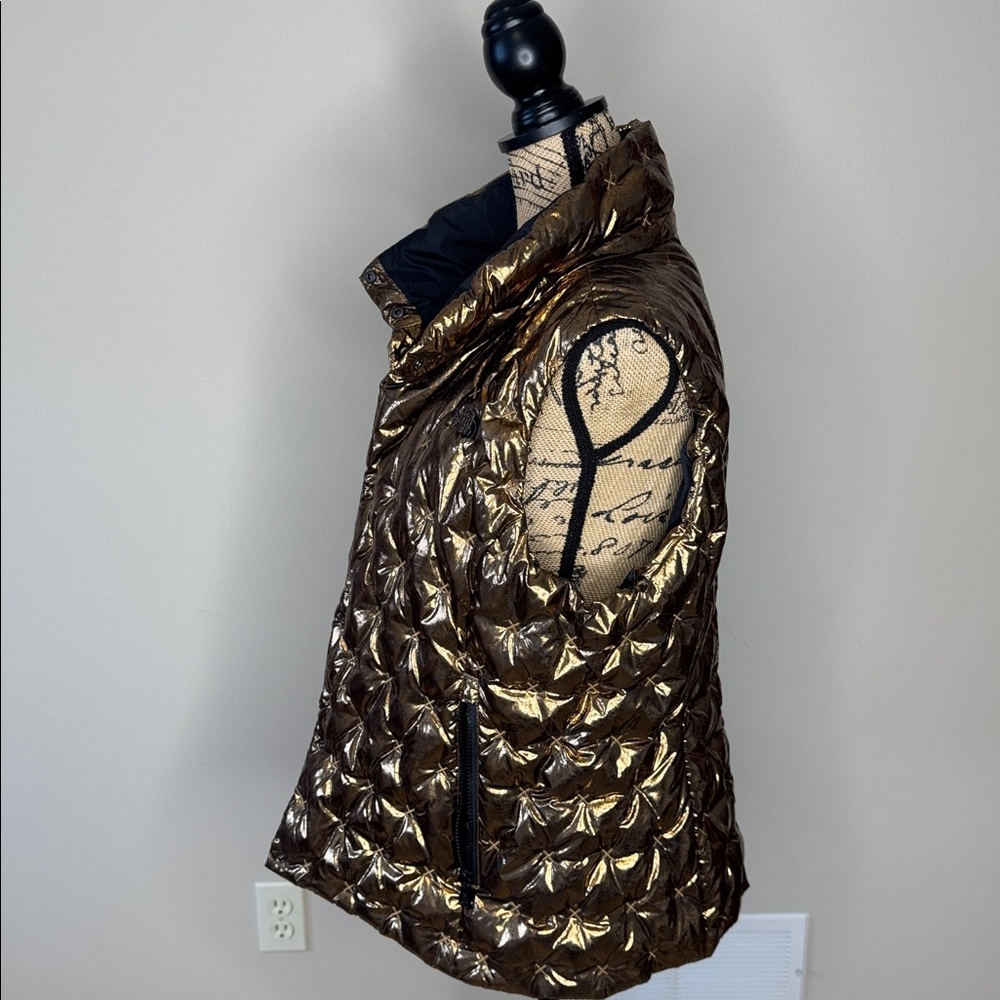 The North Face Women's Shiny Gold Holladown vest - Picture 5 of 13